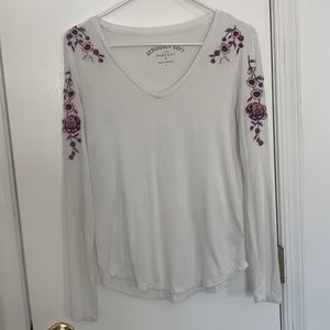 Aeropostale Floral Embroidered Long Sleeve Tee S